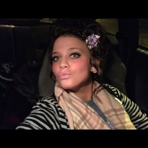 Meet your Posher, Jennifer