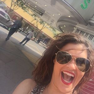 Meet your Posher, Maggae