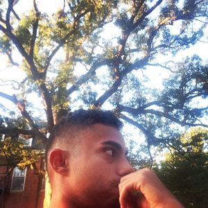 Meet your Posher, Carlos