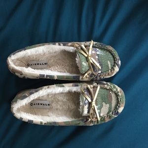 camo moccasins with sequence