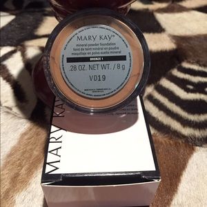 Mary Kay Mineral Powder - Bronze 1