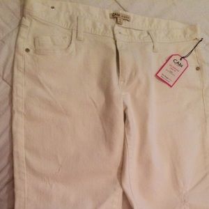 NEVER BEEN WORN WHITE JEANS