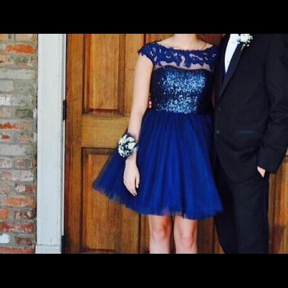 Sherri Hill! Navy! Size 0 let out slightly 1-2.