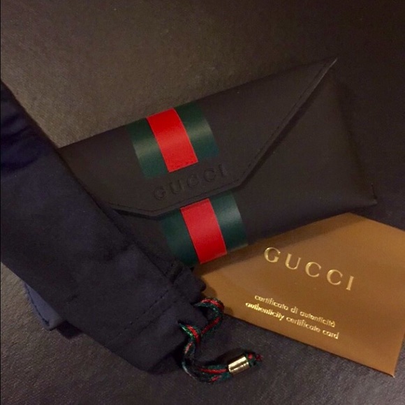 SALE🌟NEW Authentic Gucci Case & Accessories