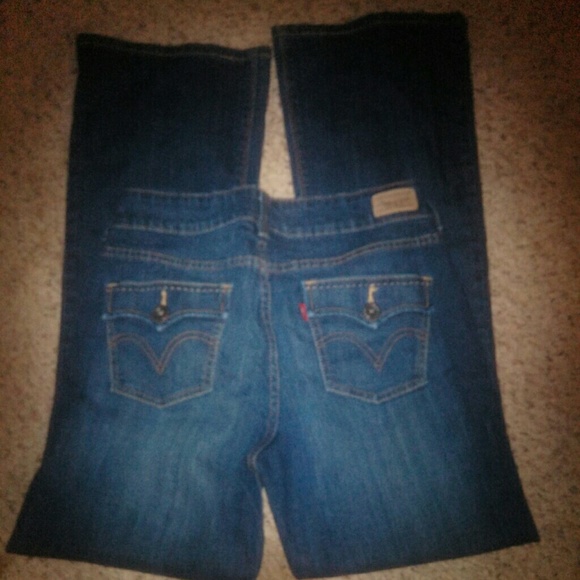 Levis 526 slender bootcut