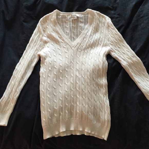 Michael kore white vneck sweater medium!