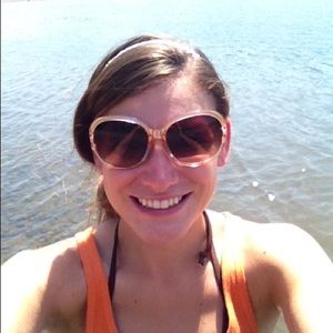 Meet your Posher, April