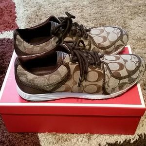 Size 7 Coach New York tennis shoes