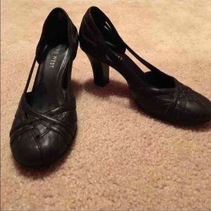 **reserved for Cara**Nine West heels