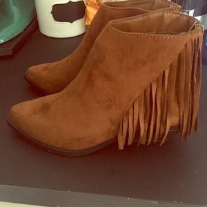 BRAND NEW. never worn fringe booties