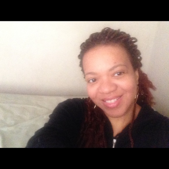 Meet your Posher, Helen - Picture 1 of 1