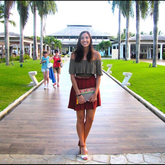 Meet your Posher, Katie - Picture 3 of 4