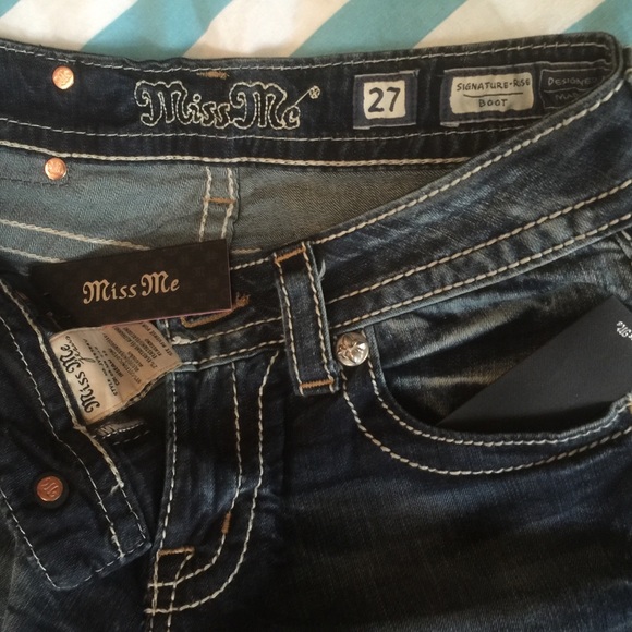 NWT BRAND NEW ONLY WORE FOR PIC. MISS ME SZ 27NWT - Picture 4 of 4