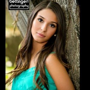 Meet your Posher, Ashley