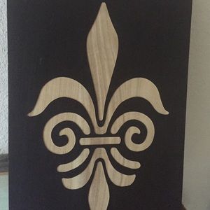 Fleur de Lis Wall Decor