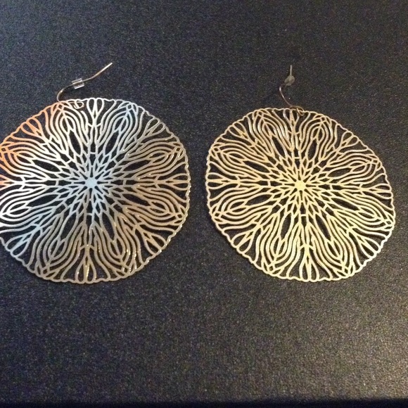 Gold metallic earrings!