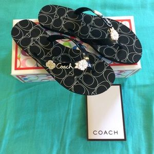 Brand new never use coach flip flops size 5 !