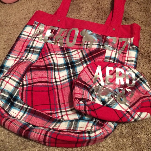 Aero tote and makeup case