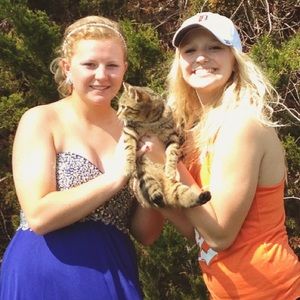 Meet your Posher, Chloe