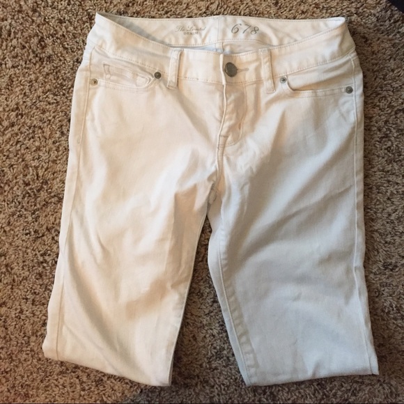 White Limited  Jeans size 2. Great Condition. - Picture 1 of 4