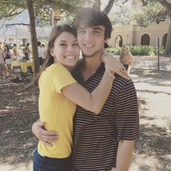 Meet your Posher, Julia - Picture 1 of 1