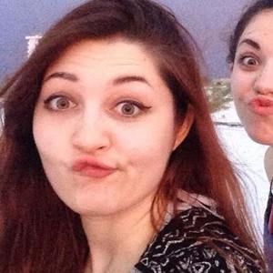 Meet your Posher, Holly