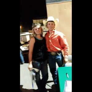 Meet your Posher, Cierra