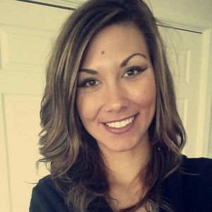 Meet your Posher, Carlye