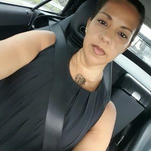 Meet your Posher, Madelin