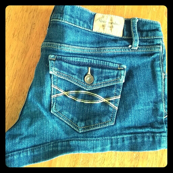 Authentic Abercrombie & Fitch Jean Stretch Shorts!