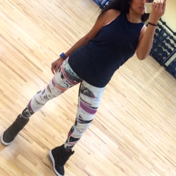 Lululemon High Times Size 4