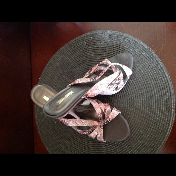 Designer Sandals - Picture 3 of 3