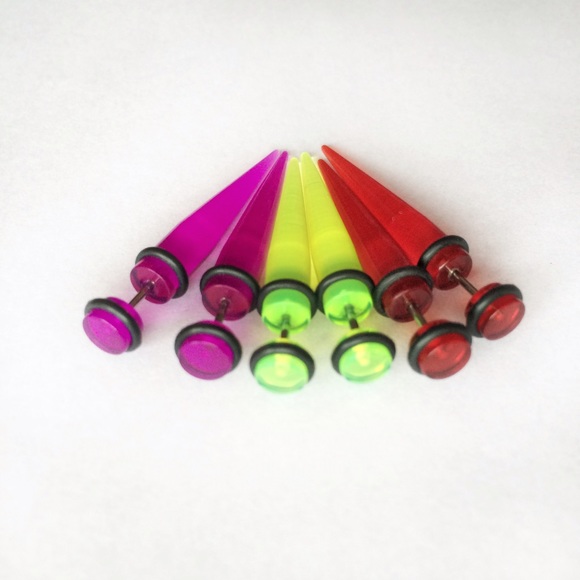 New Fake Ear Plug Earrings