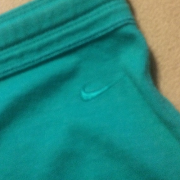 Nike Shorts - Picture 2 of 3