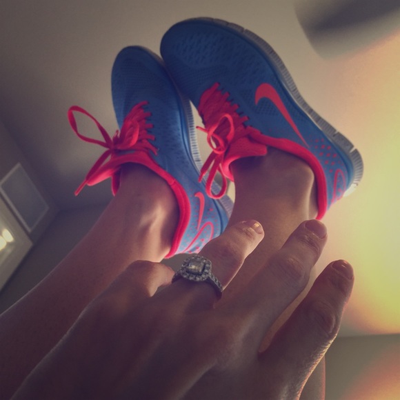 Nike Shoes - Nike Free Running Shoes