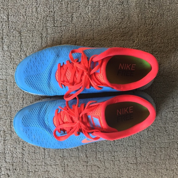 Nike Free Running Shoes - Picture 2 of 4