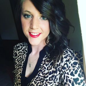 Meet your Posher, Suzy