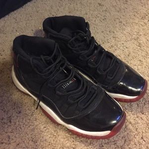 High top bred 11's size 7 youth