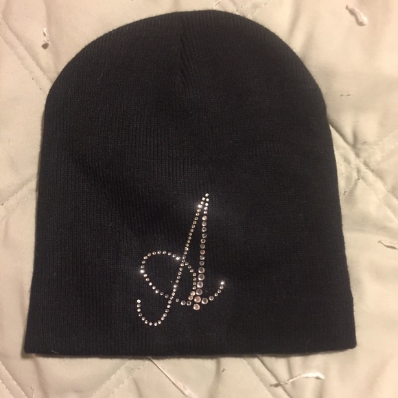 💥Flash Sale💥 Black beanie with monogram A