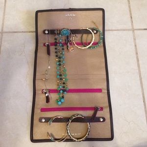 Jewelry roll