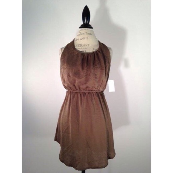 NWT Mocho bowknot back dress