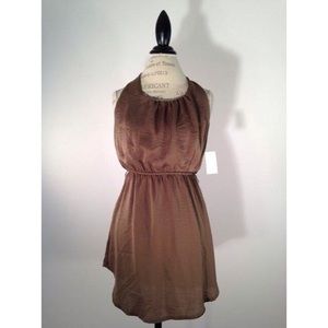 NWT Mocho bowknot back dress