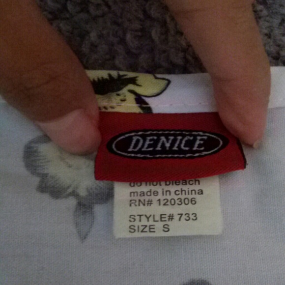 Scrub top - Picture 3 of 4