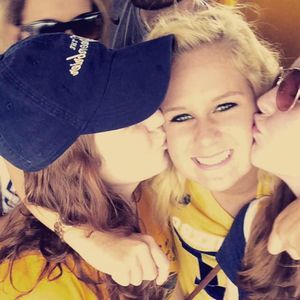 Meet your Posher, Cayla