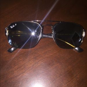 Polarized Raybans!