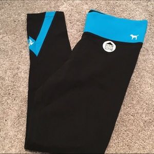 Victoria's Secret PINK yoga leggings.