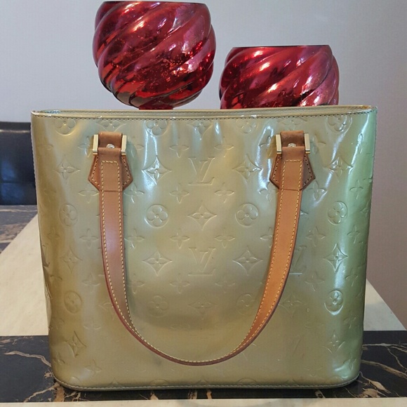 SOLD 🔴AUTHENTIC LOUIS VUITTON HOUSTON VERNIS