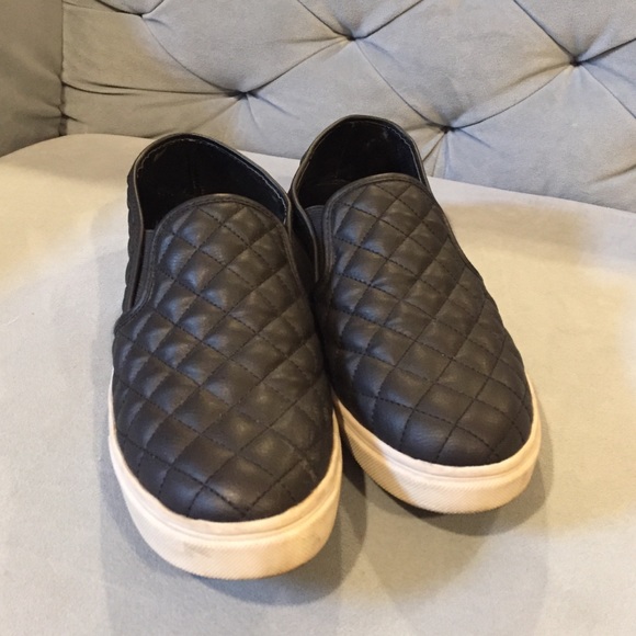 Steve Madden slip on sneakers