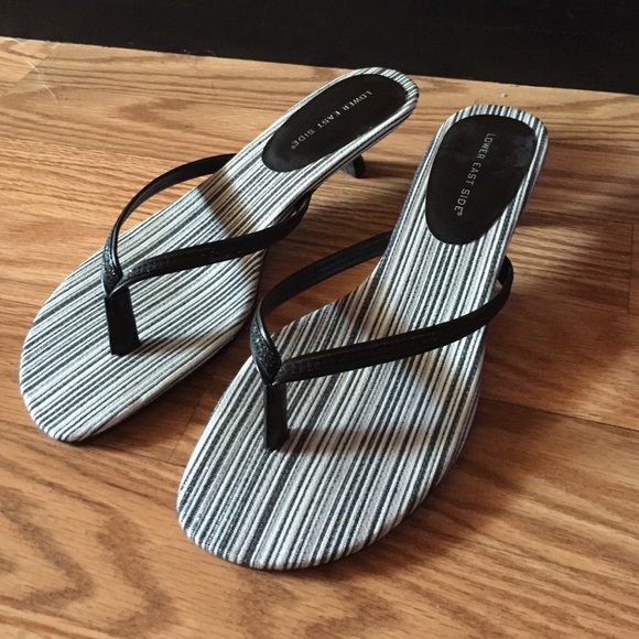Black and white striped sandals with short heel