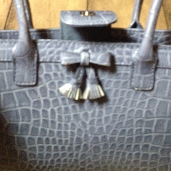 Small Handbag - Picture 3 of 4